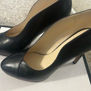 Black Leather Women's Pump - Size 8 Nine West